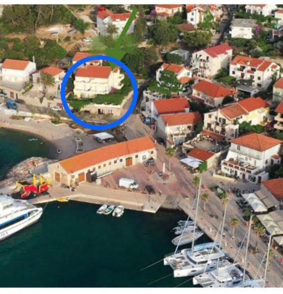 Apartmani Isabella - Ilda Radonic Jelsa  Kültér fotó