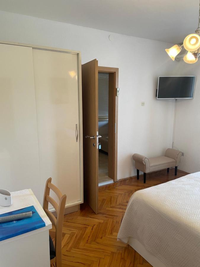 Apartmani Isabella - Ilda Radonic Jelsa  Kültér fotó