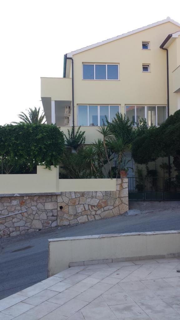 Apartmani Isabella - Ilda Radonic Jelsa  Kültér fotó