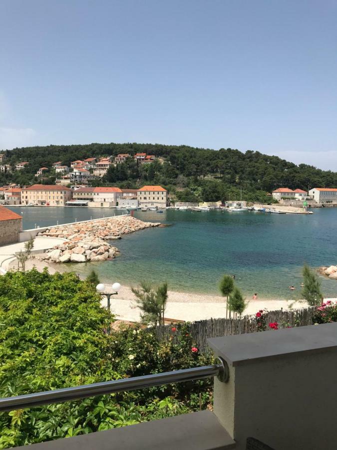 Apartmani Isabella - Ilda Radonic Jelsa  Kültér fotó