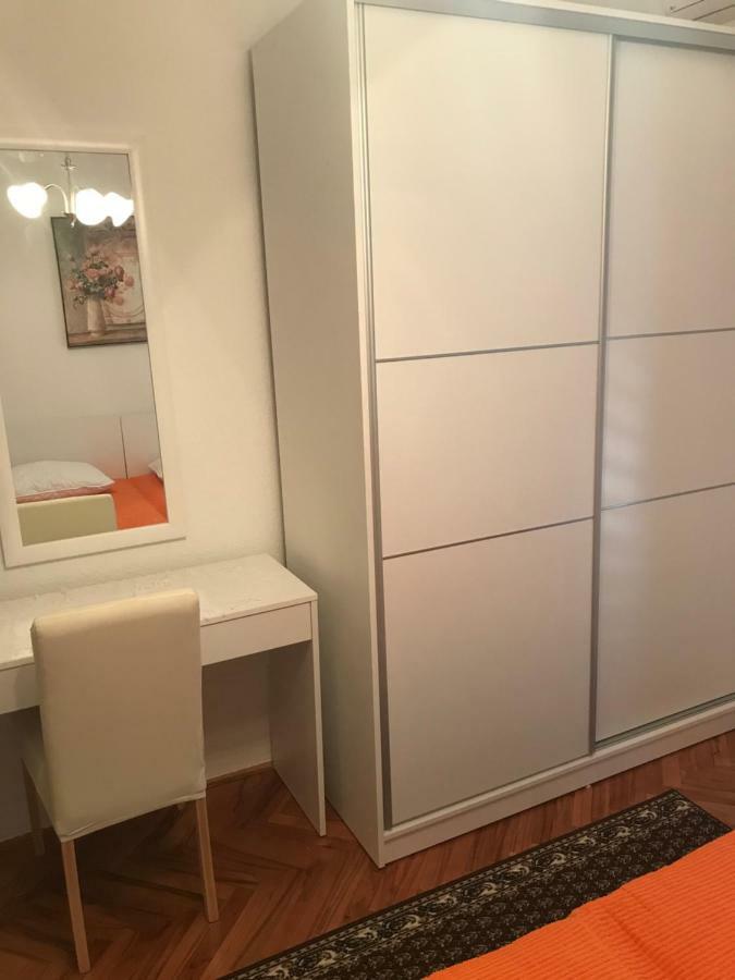 Apartmani Isabella - Ilda Radonic Jelsa  Kültér fotó
